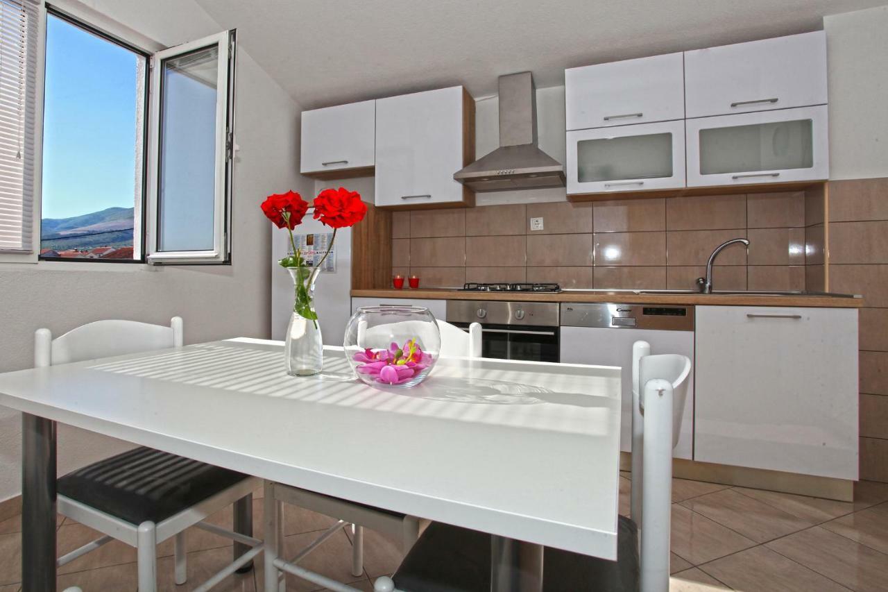 Apartments Ukic Kaštela Esterno foto